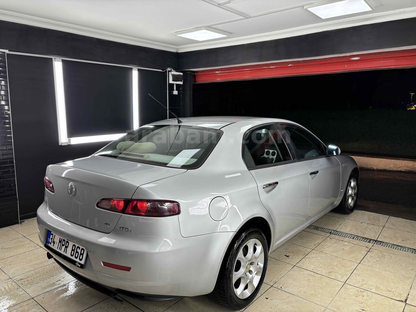 Sahibinden Alfa Romeo 159 1.9 JTD Distinctive 2007 Model İzmir 168.000 km Gri 4