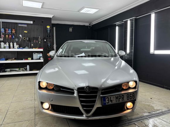Sahibinden Alfa Romeo 159 1.9 JTD Distinctive 2007 Model  164.000 km Gri