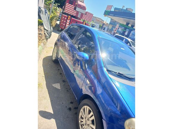 Sahibinden Fiat Punto Grande 1.3 Multijet Active 2006 Model  266.000 km Lacivert