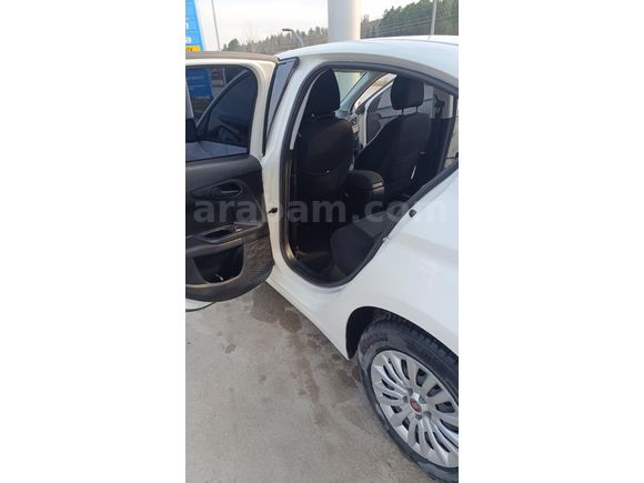 Öğretmen hatasız ayarında Fiat Egea 1.6 Multijet Easy 2023 Model