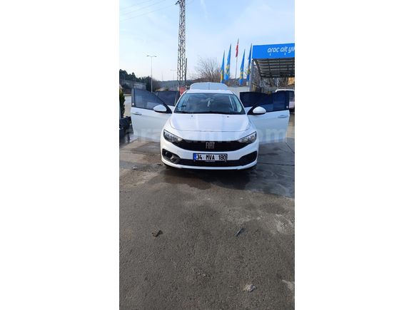 Öğretmen hatasız ayarında Fiat Egea 1.6 Multijet Easy 2023 Model