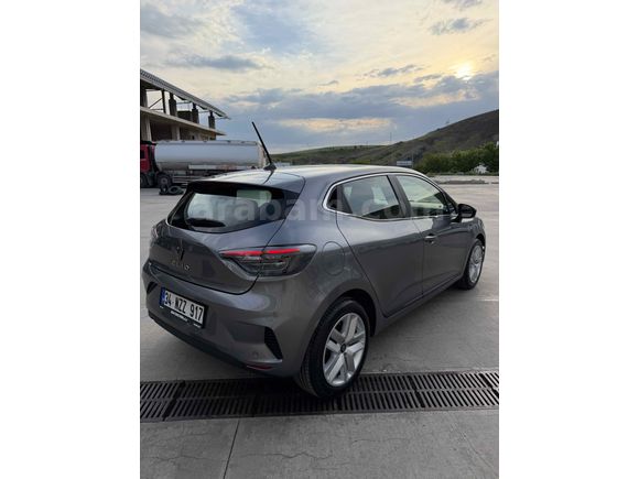 2025 Renault Clio 1.0 TCe Evolution OTOMATİK HATASIZ 