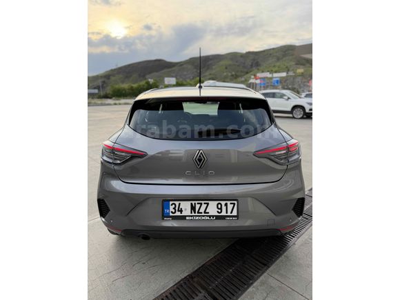 2025 Renault Clio 1.0 TCe Evolution OTOMATİK HATASIZ 