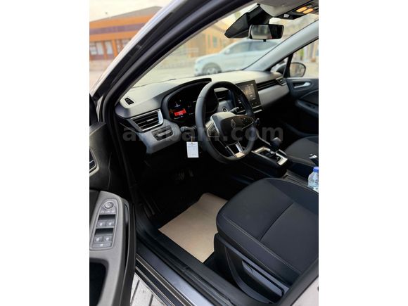 2025 Renault Clio 1.0 TCe Evolution OTOMATİK HATASIZ 