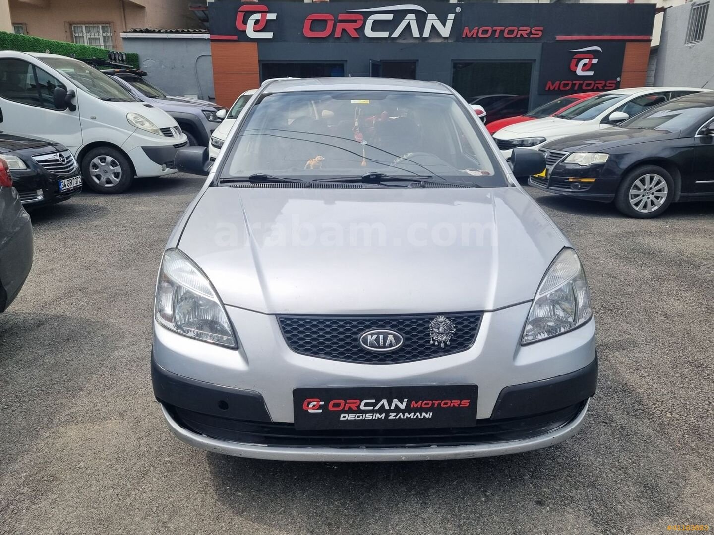 Galeriden Kia Rio 1.5 CRDi Trend 2009 Model İstanbul 356.000 km Gri 2