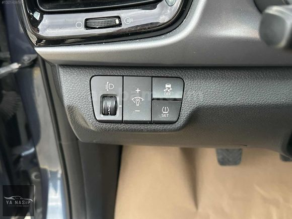 YANASİP'DEN 2019 KİA RİO 1.25 CVVT ELEGANCE HATCHBACHK MANUEL
