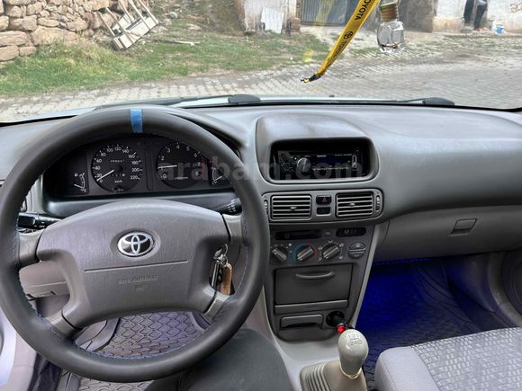Sahibinden Toyota Corolla 1.4 Terra VVT-i kılimalıdır 2000 Model 