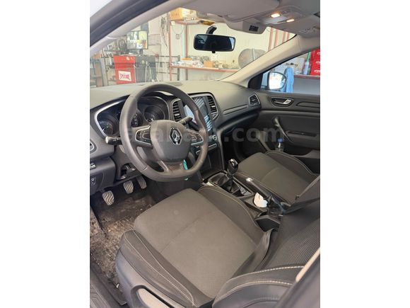 Sahibinden Renault Megane 1.6 Joy 2018 Model 