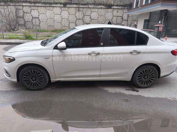 Sahibind Fiat Egea 1.4 Fire Easy Plus 2023 Model