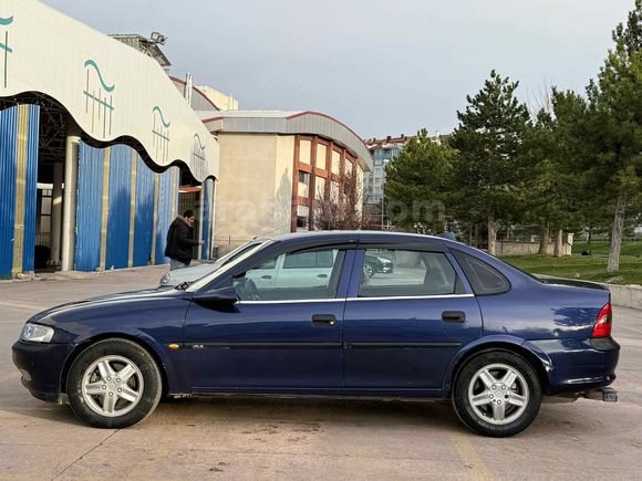 ÇAYLI OĞLUAUTO DAN  Opel Vectra 2.0 1996 Model Afyonkarahisar