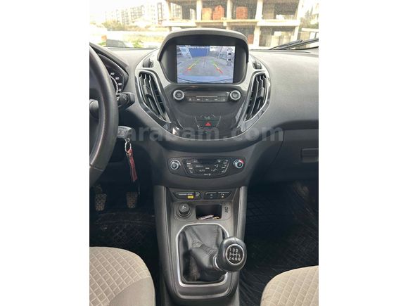 Sahibinden Ford Tourneo Courier 1.5 TDCi Titanium Plus 2020 Model 