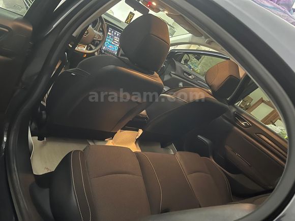  Sıfır ayarında 32.250 km Megane 