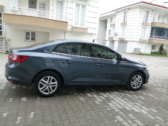  Sıfır ayarında 32.250 km Megane 