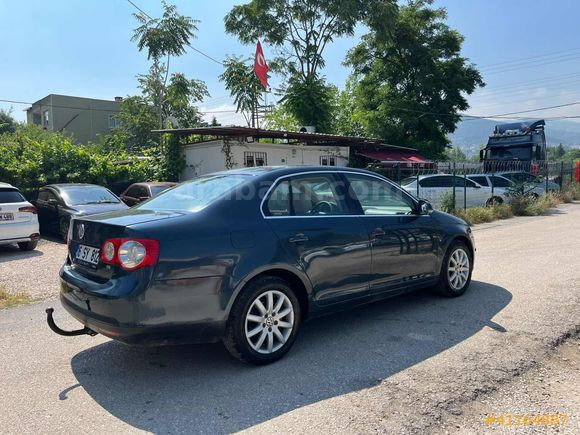 2006 MODEL DİJİTAL KLİMALI DEĞİŞENSİZ JETTA