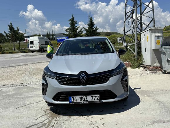 Sahibinden Renault Clio 1.0 TCe Evolution 2024 Model 