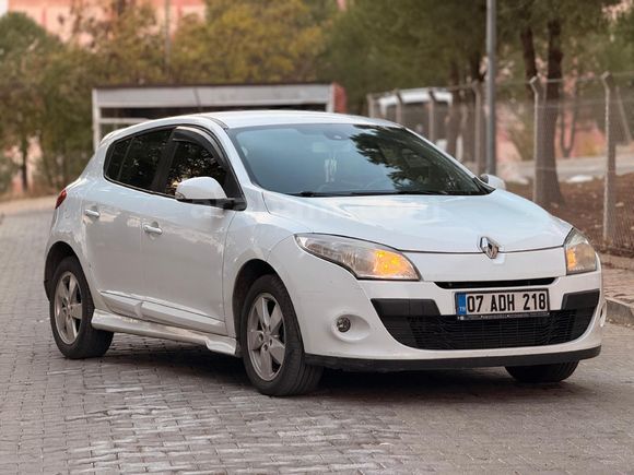 Sahibinden Renault Megane 1.5 dCi Dynamique 2011 Model