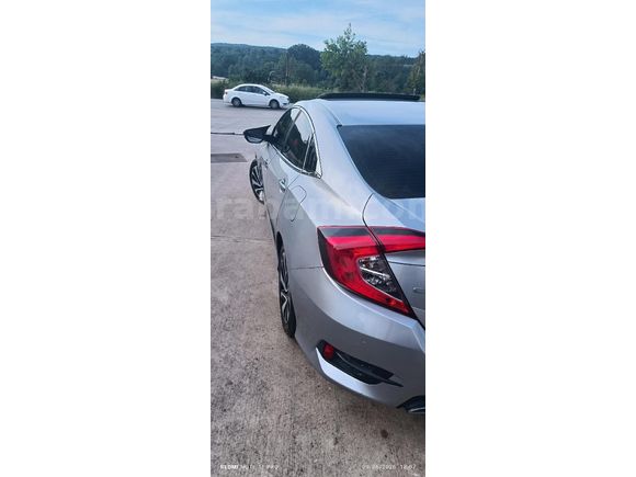 Servis Bakımlı Değişensiz Honda Civic 1.6i VTEC ECO Executive 2018 Model