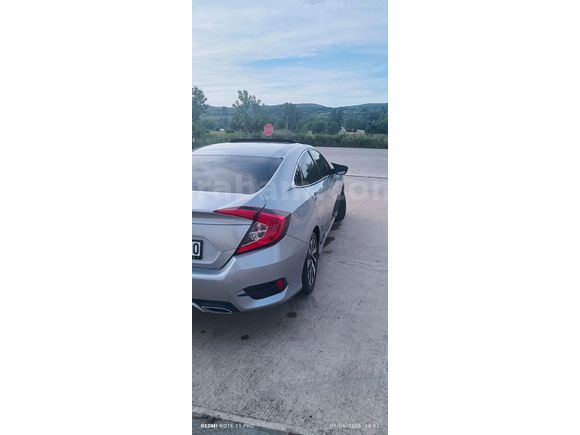Servis Bakımlı Değişensiz Honda Civic 1.6i VTEC ECO Executive 2018 Model