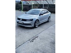 Full yapılı Sahibinden Volkswagen Jetta 1.4 TSi Trendline 2015 Confortline  dönüştürülmüş