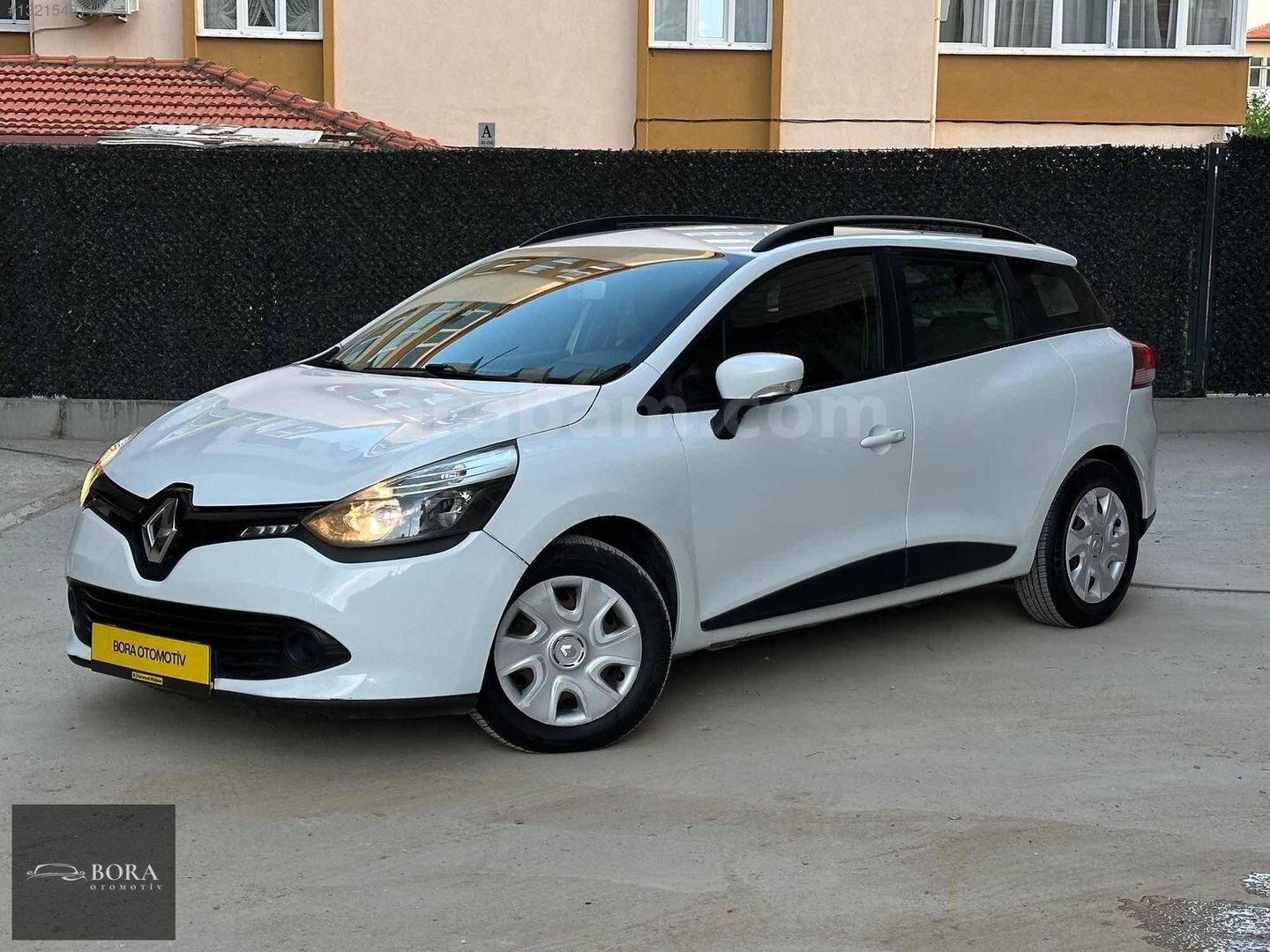 Galeriden Renault Clio 1.5 dCi SportTourer Joy 2013 Model Balıkesir 95.000 km Beyaz 2