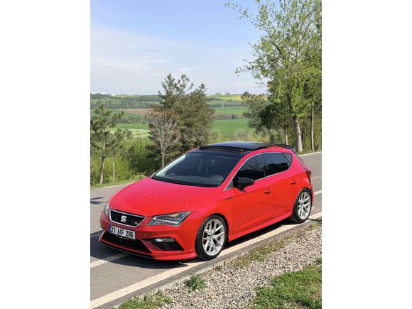 SEAT LEON ATEŞ KIRMIZISI