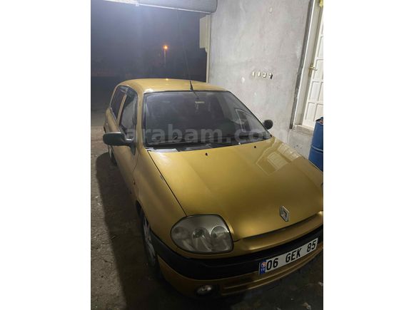 Sahibinden Renault Clio 1.6 RXT 2000 Model  290.000 km Altın
