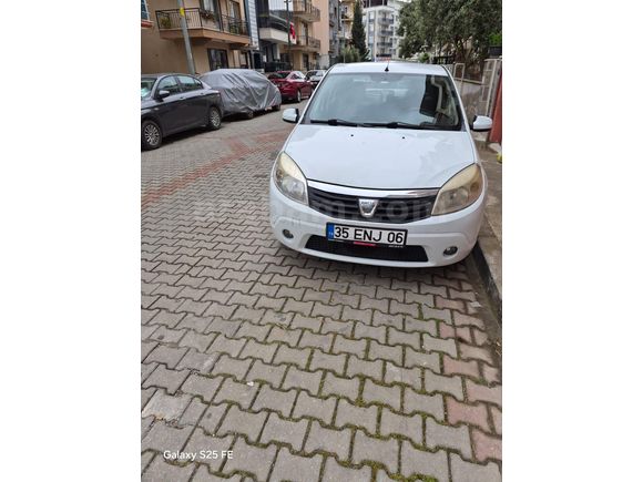 Sahibinden Dacia Sandero 1.2 Black Line 2012 Model  226.000 km Beyaz