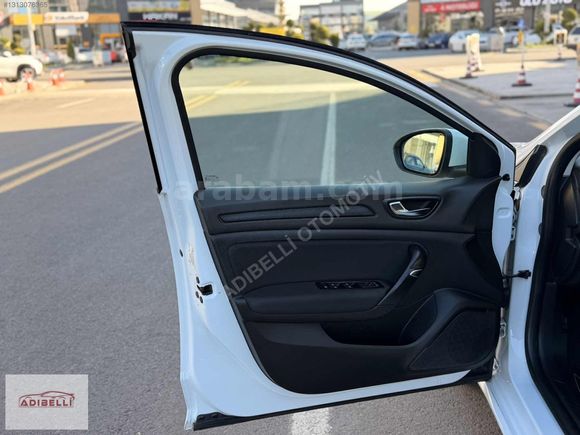 ADIBELLİ OTOMOTİVDEN 2017 MODEL RENAULT MEGANE