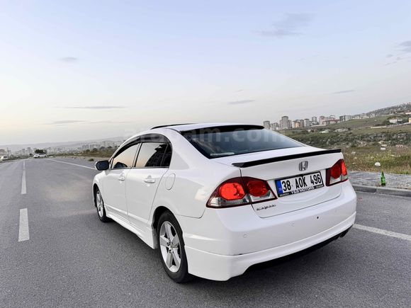 Sahibinden Honda Civic 1.6i VTEC Elegance 2011 Model 