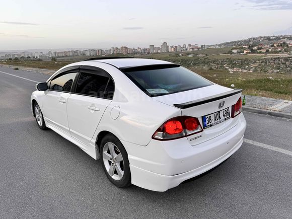 Sahibinden Honda Civic 1.6i VTEC Elegance 2011 Model 