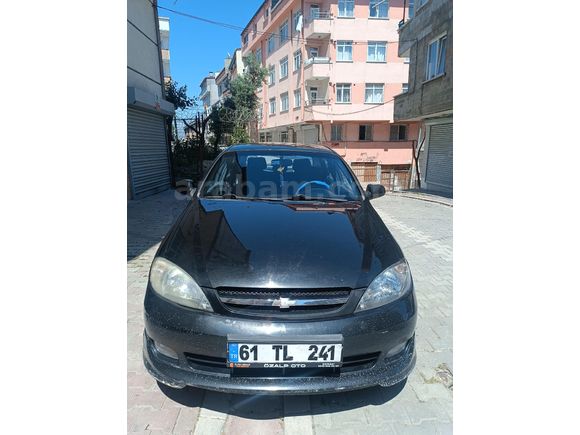 Öğretmenden temiz, muayenesi yeni ve bakımları yapılmış Lacetti..