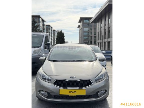 UCARS GRUP 2013 KIA CEED DİZEL OTOMATİK DEĞİŞENSİZ BAKIMLI