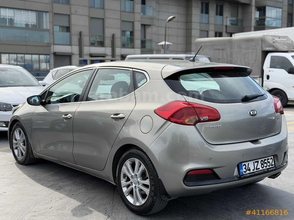 UCARS GRUP 2013 KIA CEED DİZEL OTOMATİK DEĞİŞENSİZ BAKIMLI