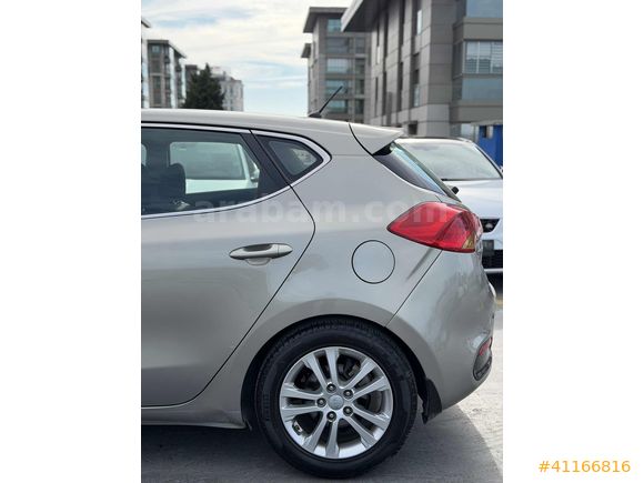 UCARS GRUP 2013 KIA CEED DİZEL OTOMATİK DEĞİŞENSİZ BAKIMLI