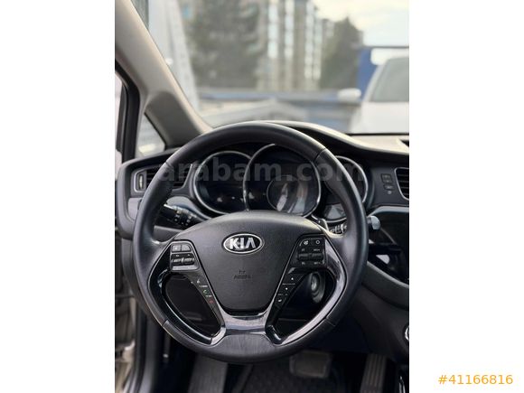 UCARS GRUP 2013 KIA CEED DİZEL OTOMATİK DEĞİŞENSİZ BAKIMLI
