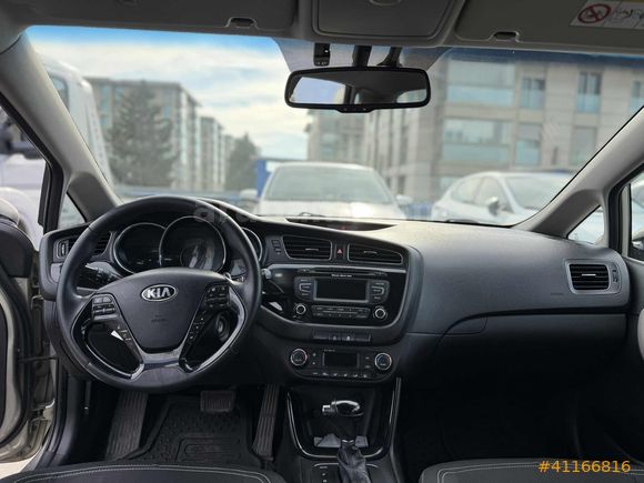 UCARS GRUP 2013 KIA CEED DİZEL OTOMATİK DEĞİŞENSİZ BAKIMLI