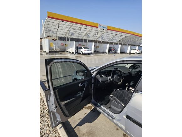 Sahibinden Renault Megane 1.6 Dynamique 2004 Model