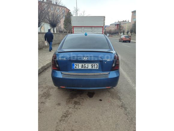 Sahibinden Hyundai Accent Era 1.4 Select 2008 Model  157.000 km Mavi