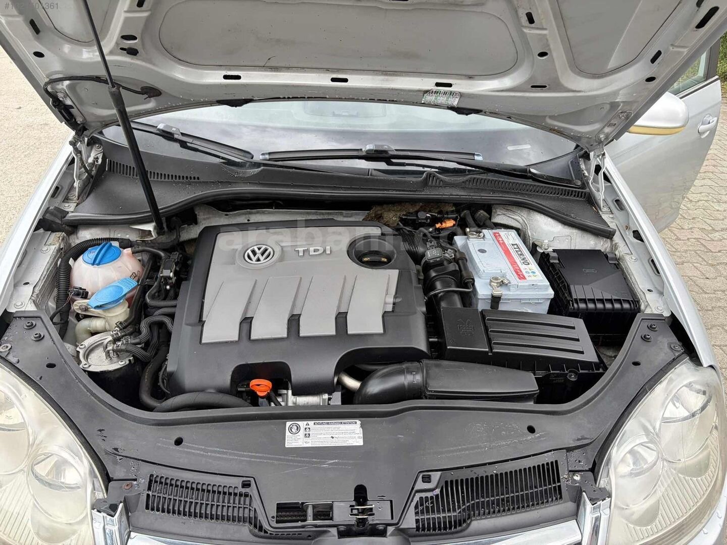 Galeriden Volkswagen Jetta 1.6 TDi Comfortline 2010 Model Samsun 186.000 km Gri 2