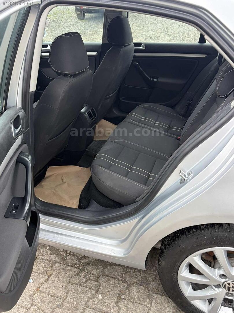 Galeriden Volkswagen Jetta 1.6 TDi Comfortline 2010 Model Samsun 186.000 km Gri 6