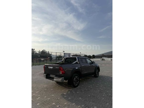 Toyota Hilux 2023
