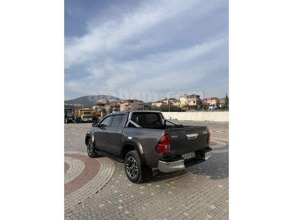 Toyota Hilux 2023
