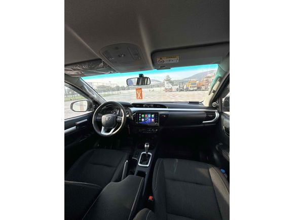Toyota Hilux 2023