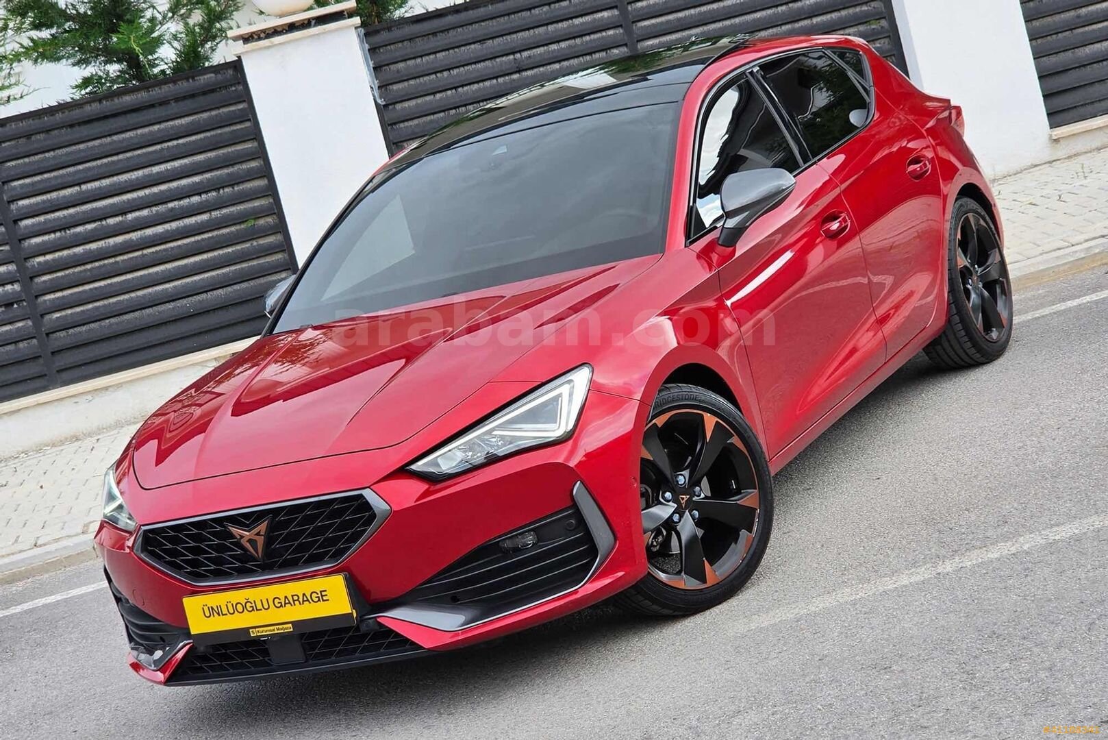 Galeriden Cupra Leon 1.5 eTSI Standart 2023 Model Konya 45.000 km Kırmızı 4