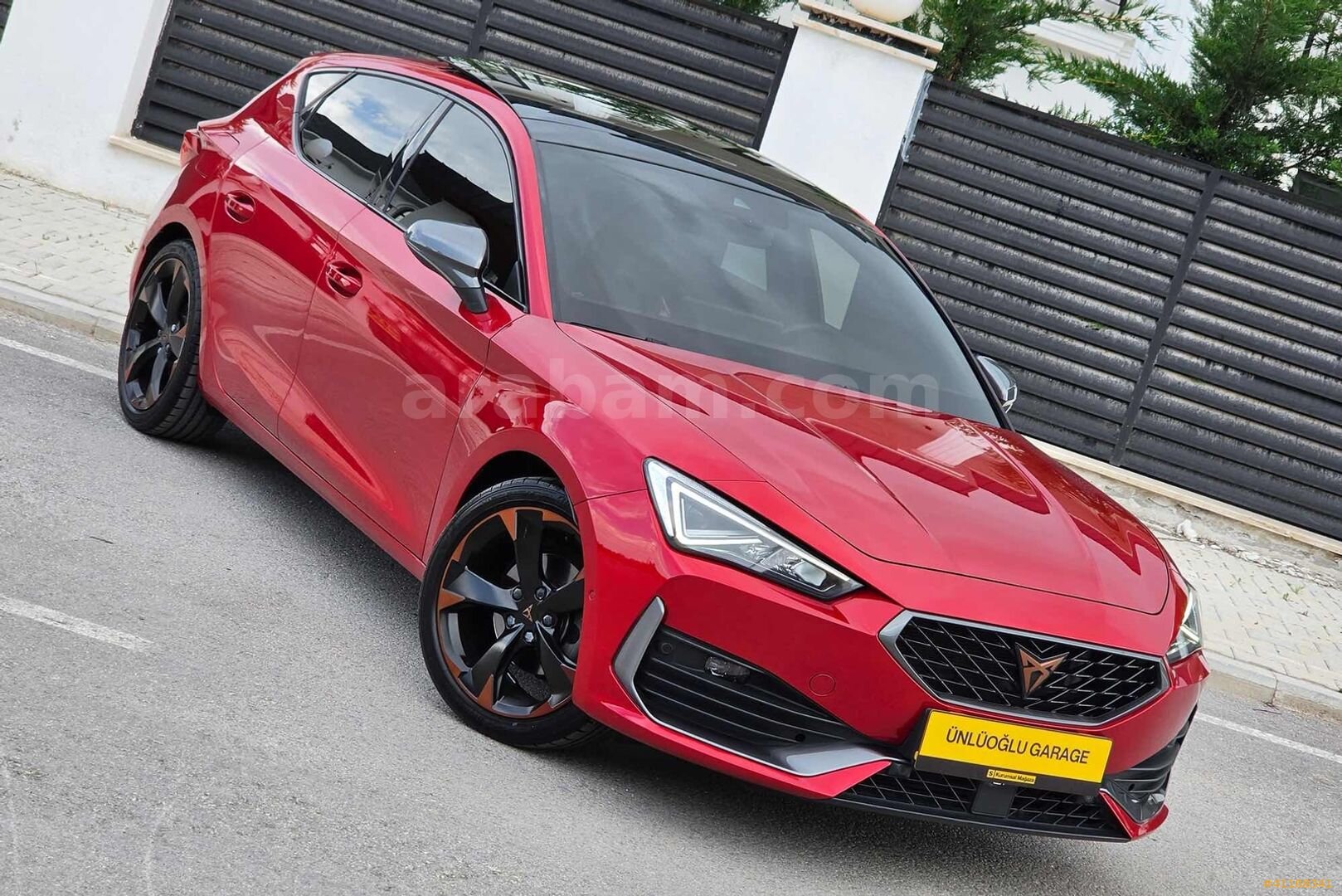Galeriden Cupra Leon 1.5 eTSI Standart 2023 Model Konya 45.000 km Kırmızı 5