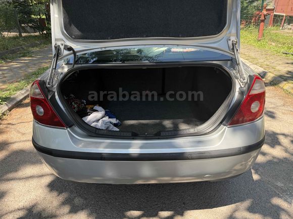 Sahibinden Ford Mondeo 2.0 Ghia 2005 Model 