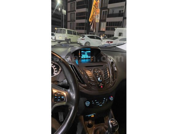 Sahibinden Ford Tourneo Courier 1.6 TDCi Titanium 2017 Model 