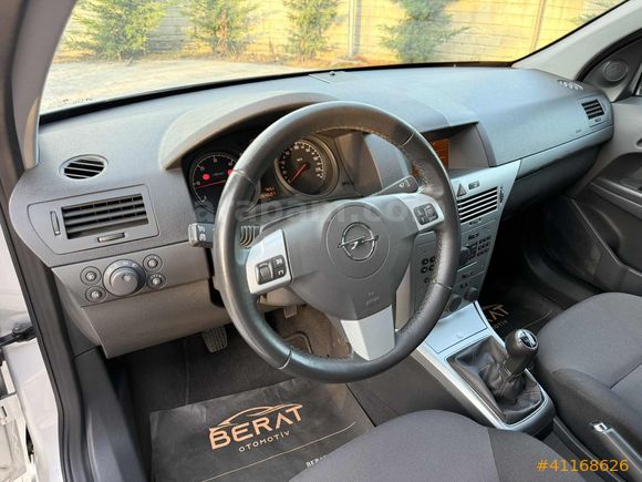 HATASIZZ BOYASIZZ 54.000 KM DE 2011 1.3 ASTRA