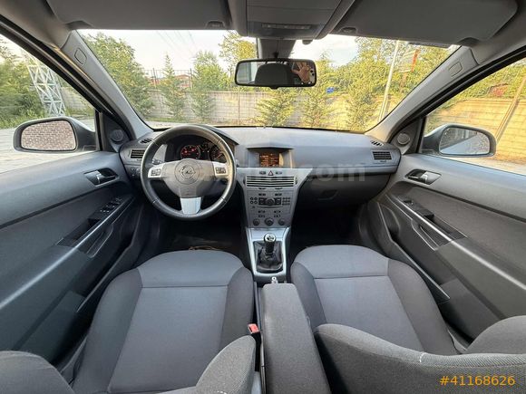HATASIZZ BOYASIZZ 54.000 KM DE 2011 1.3 ASTRA