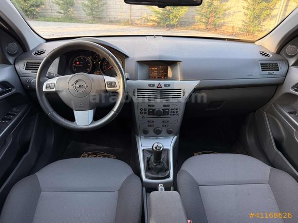 HATASIZZ BOYASIZZ 54.000 KM DE 2011 1.3 ASTRA
